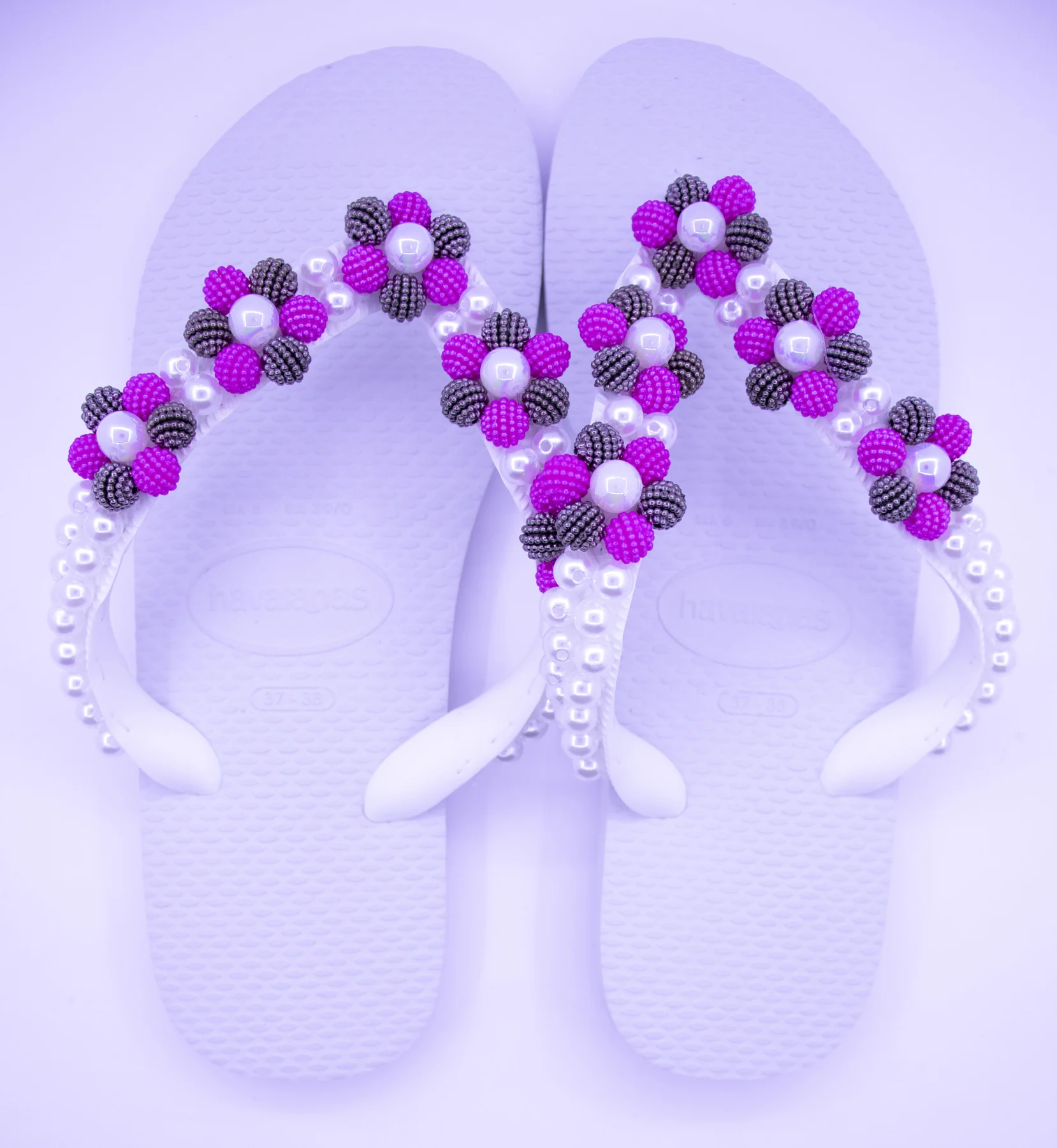 Sandalia Bordada Branca Roxa Branco e Roxo Sob consulta